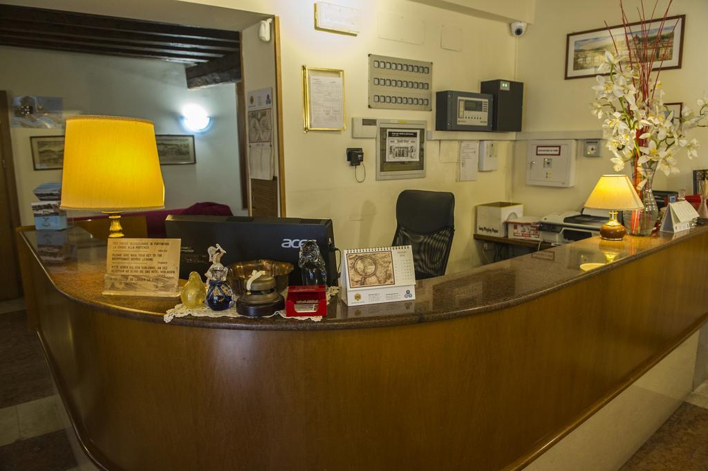 Iris Hotel