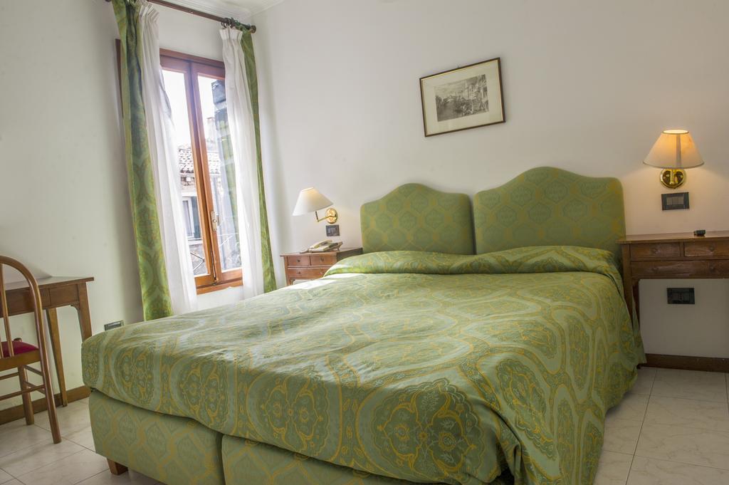 Iris 2* Venecia